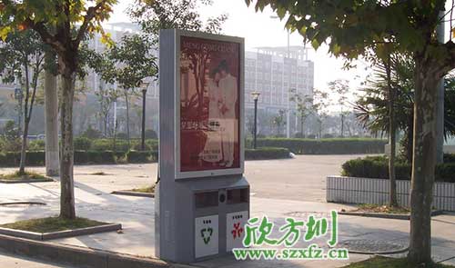   廣告垃圾箱驚艷亮相廣東汕頭街道。